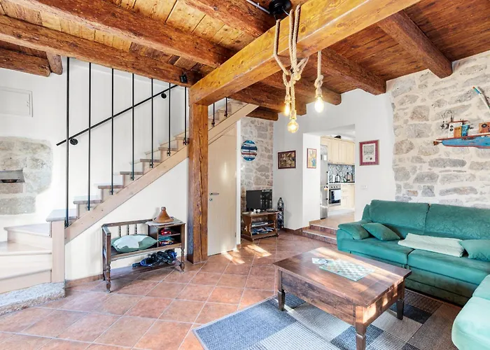 Vakantiehuis Casa Giorgina In Veleniki - Haus Fuer 5-6 Personen